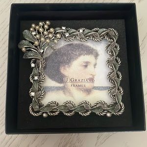 R. J. Griziano frame.